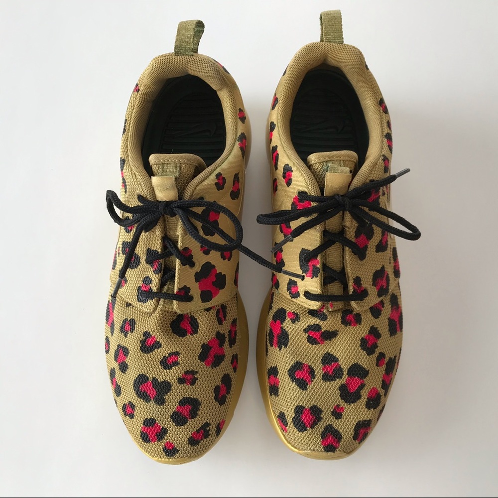 Women’s Nike Rosherun ‘Split Pack’ Custom Sneakers